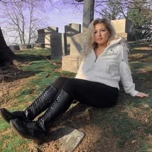 Meet your Posher, Remi